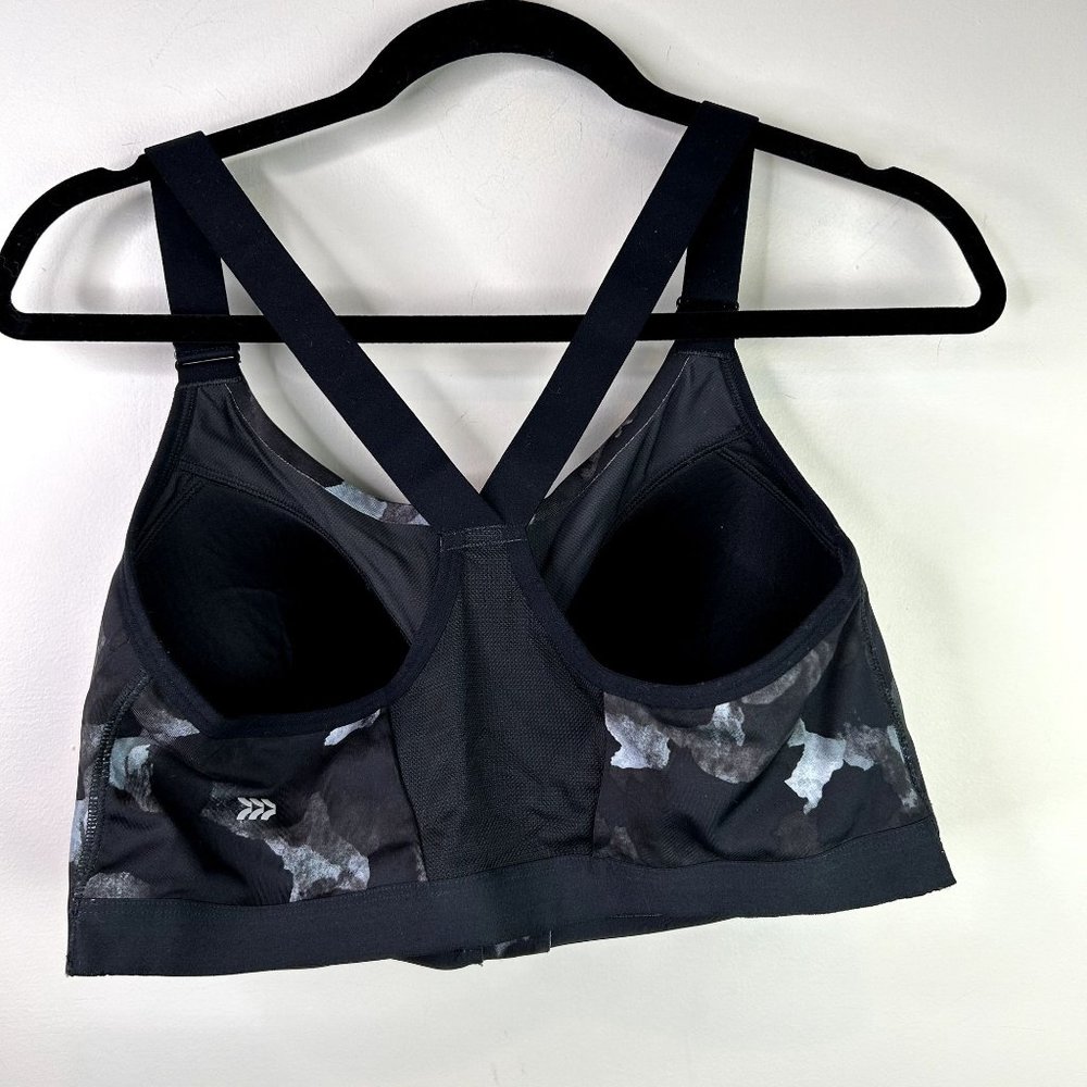 Black sports bra size 40D - Picture 3 of 6